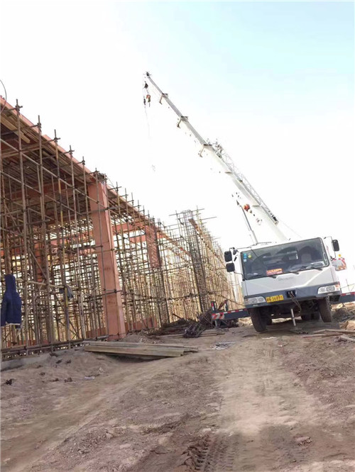 朝阳市25 吨、50 吨吊车怎么选？多大重量 / 半径适合对应车型？